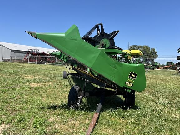 Image of John Deere 925 equipment image 1