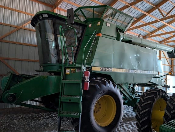 1991 John Deere 9500 Equipment Image0