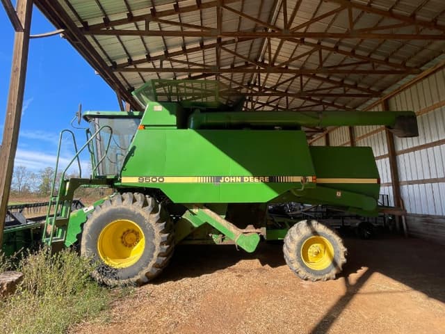 Image of John Deere 9500 equipment image 1