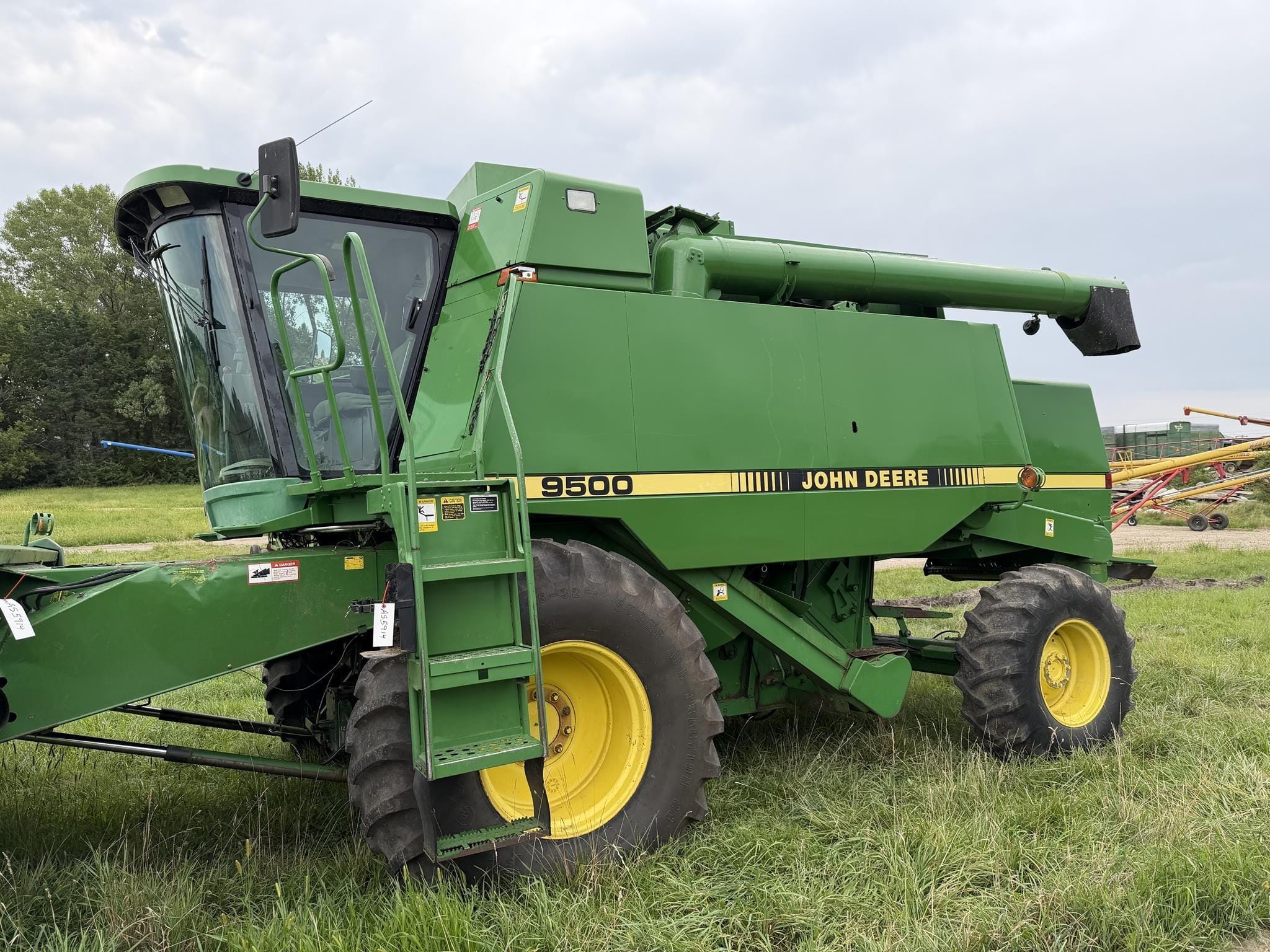1991 John Deere 9500 Equipment Image0