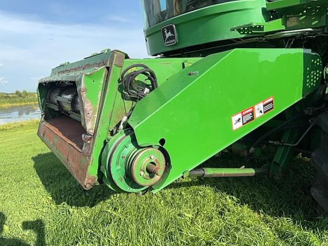 Image of John Deere 9600 equipment image 1