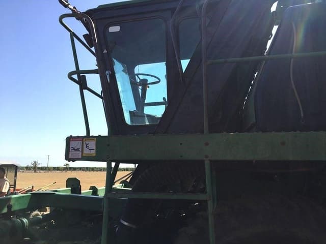 Image of John Deere 9960 equipment image 3