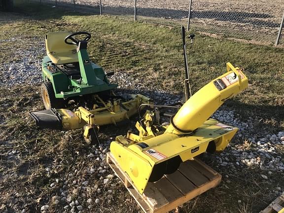 Image of John Deere F525 equipment image 1