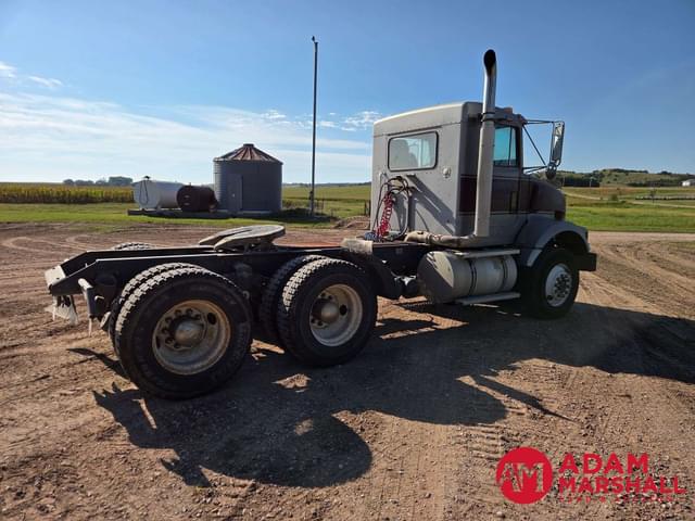 Image of Kenworth T400 equipment image 3