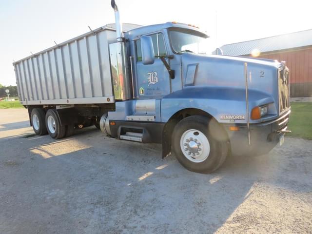 Image of Kenworth T600 equipment image 4