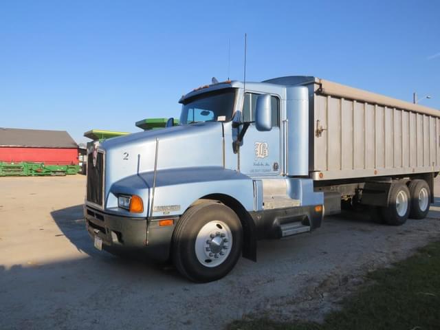 Image of Kenworth T600 equipment image 1