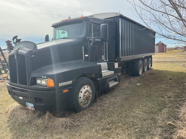 Image of Kenworth T600 equipment image 1