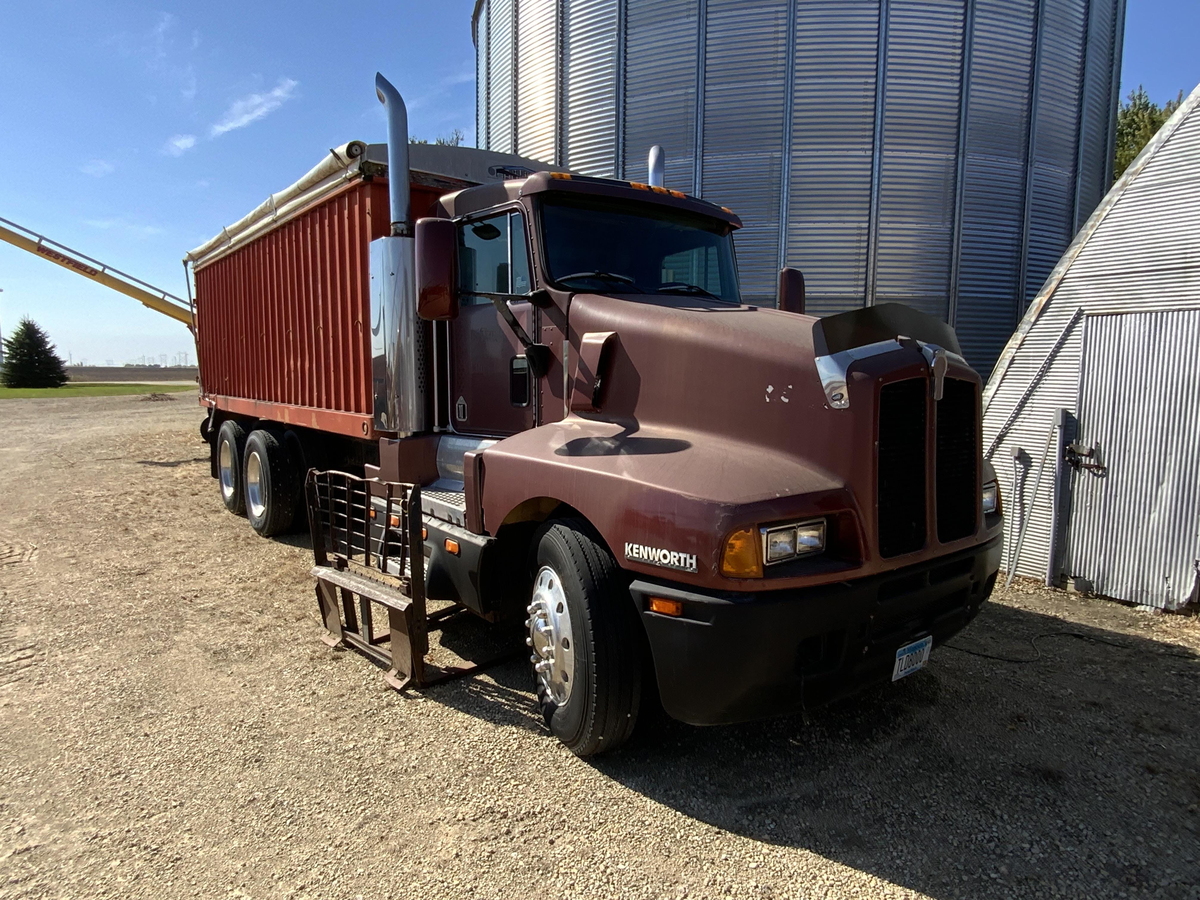 Main image Kenworth T600