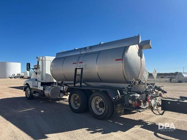 Image of Kenworth T600 equipment image 3