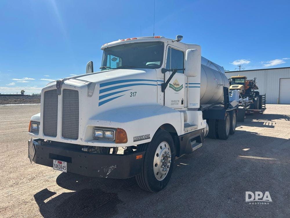 1991 Kenworth T600 Equipment Image0