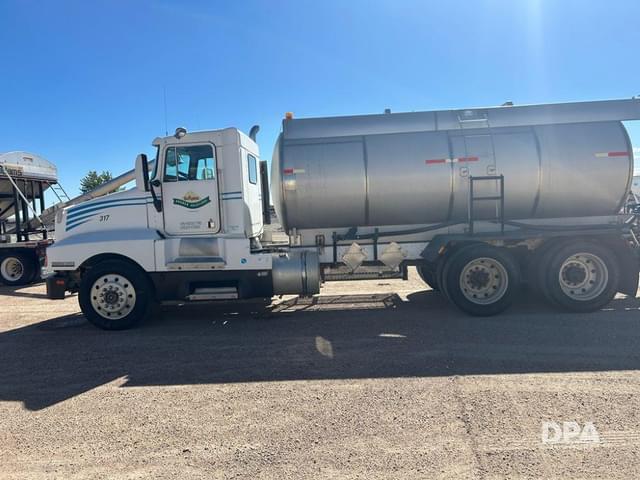 Image of Kenworth T600 equipment image 2