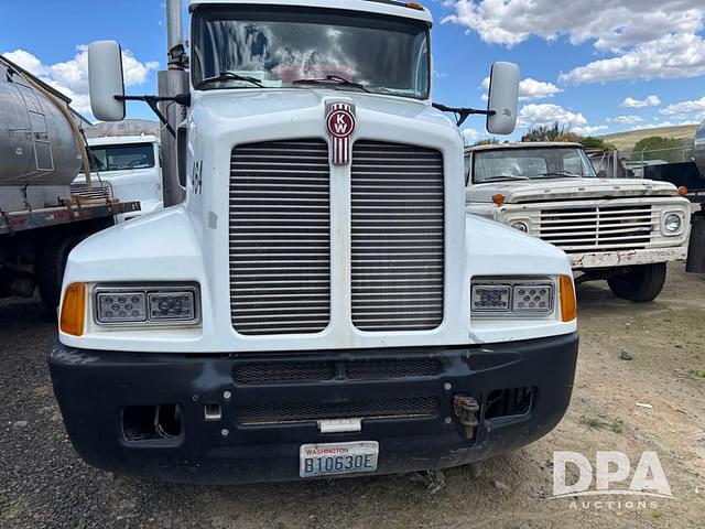 Image of Kenworth T600 equipment image 2