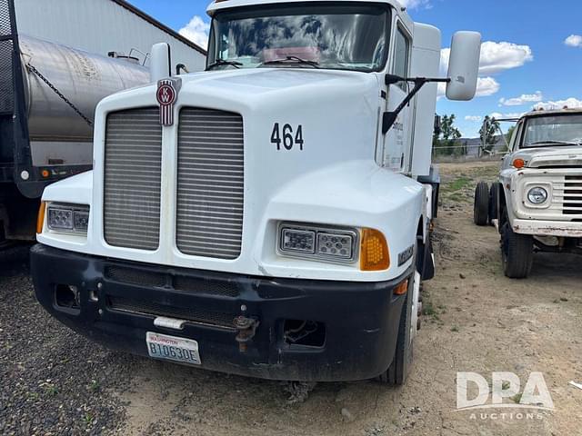 Image of Kenworth T600 equipment image 1