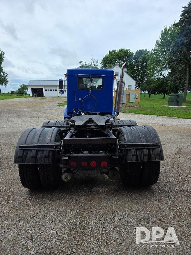 Image of Kenworth T800 equipment image 4