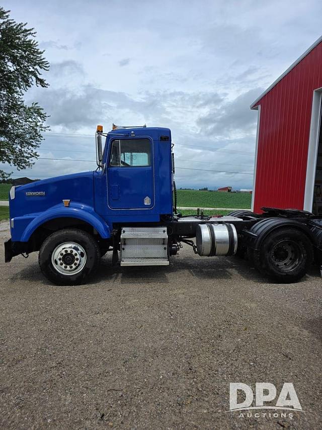 Image of Kenworth T800 equipment image 1