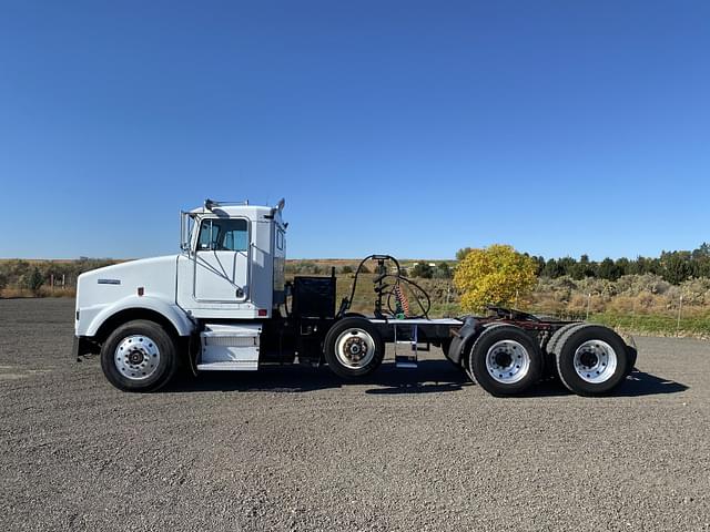 Image of Kenworth T800 equipment image 1