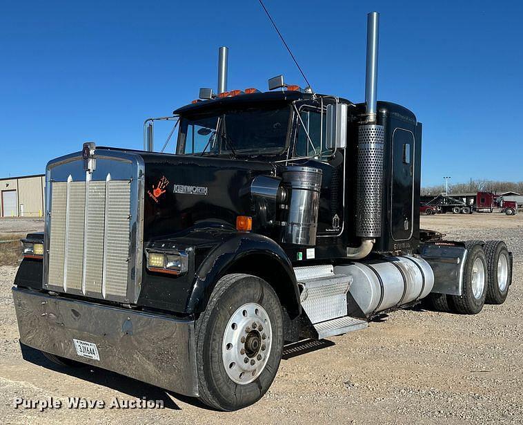 Image of Kenworth W900 Primary image