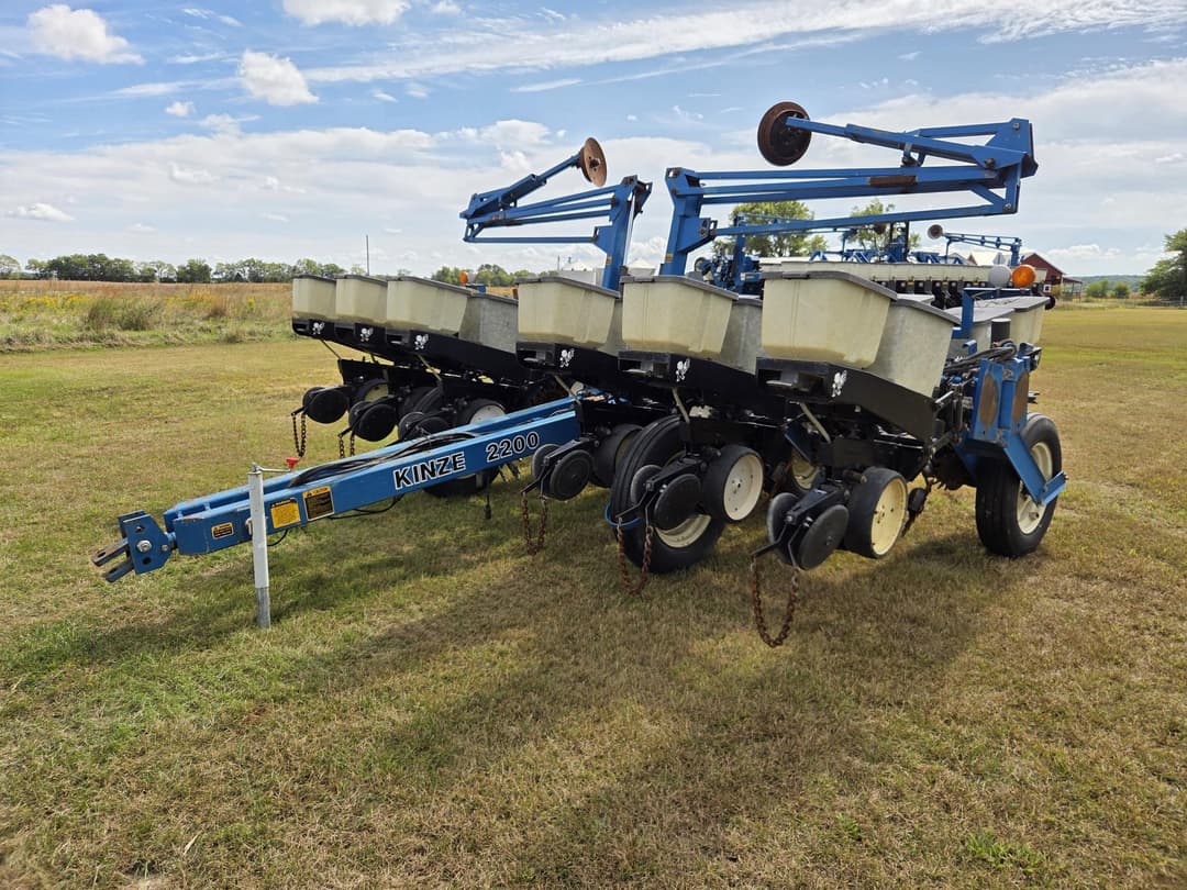 Image of Kinze 2200 Primary image