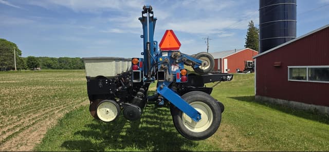 Image of Kinze 2300 equipment image 3