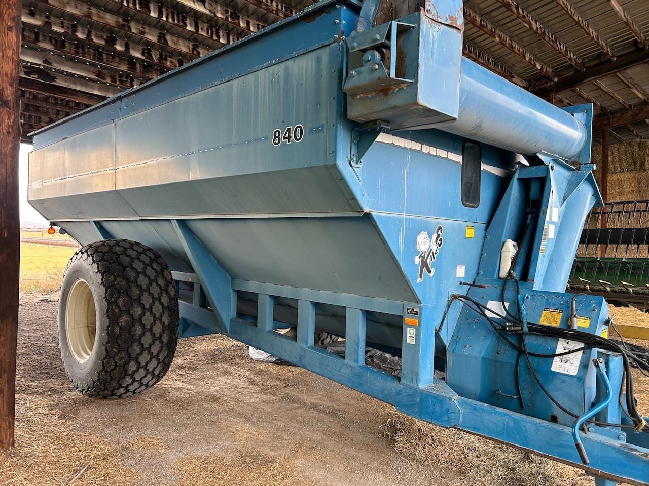 1991 Kinze 840 Equipment Image0