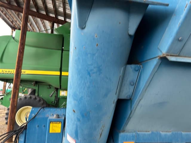 Image of Kinze 840 equipment image 4