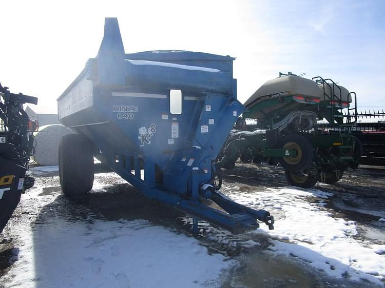 Main image Kinze 840 1