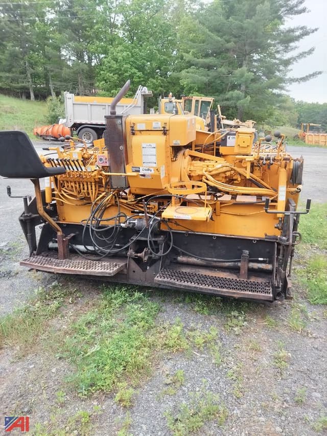 Image of LeeBoy 1000 equipment image 3