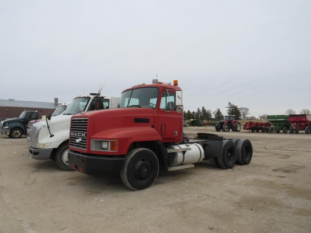 Image of Mack CH600 Primary image