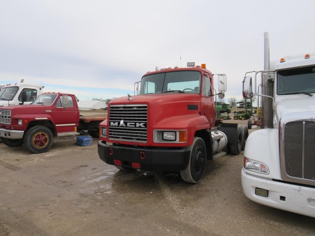 Image of Mack CH600 Primary image