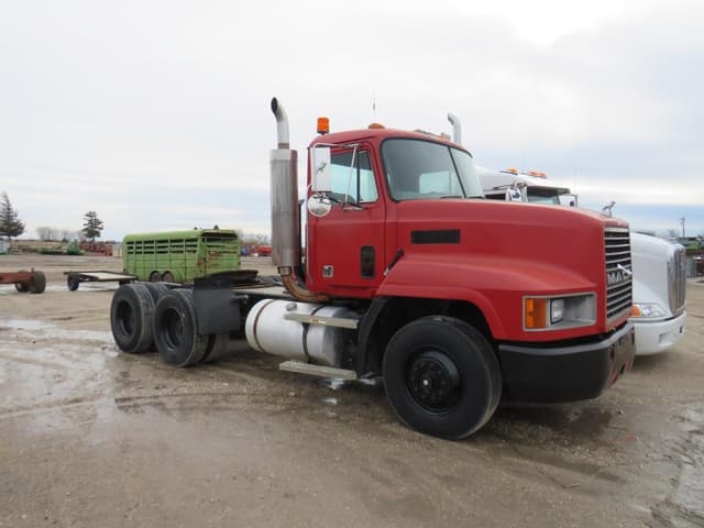 Image of Mack CH600 equipment image 2