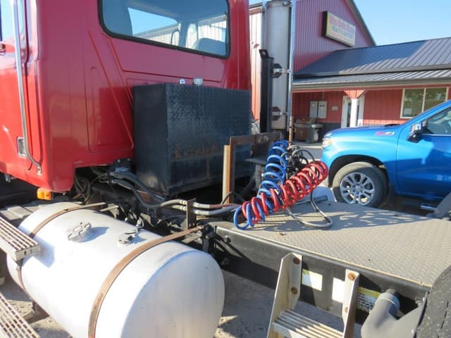 Image of Mack CH600 equipment image 2