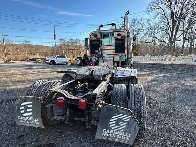 Image of Mack CH613 equipment image 4