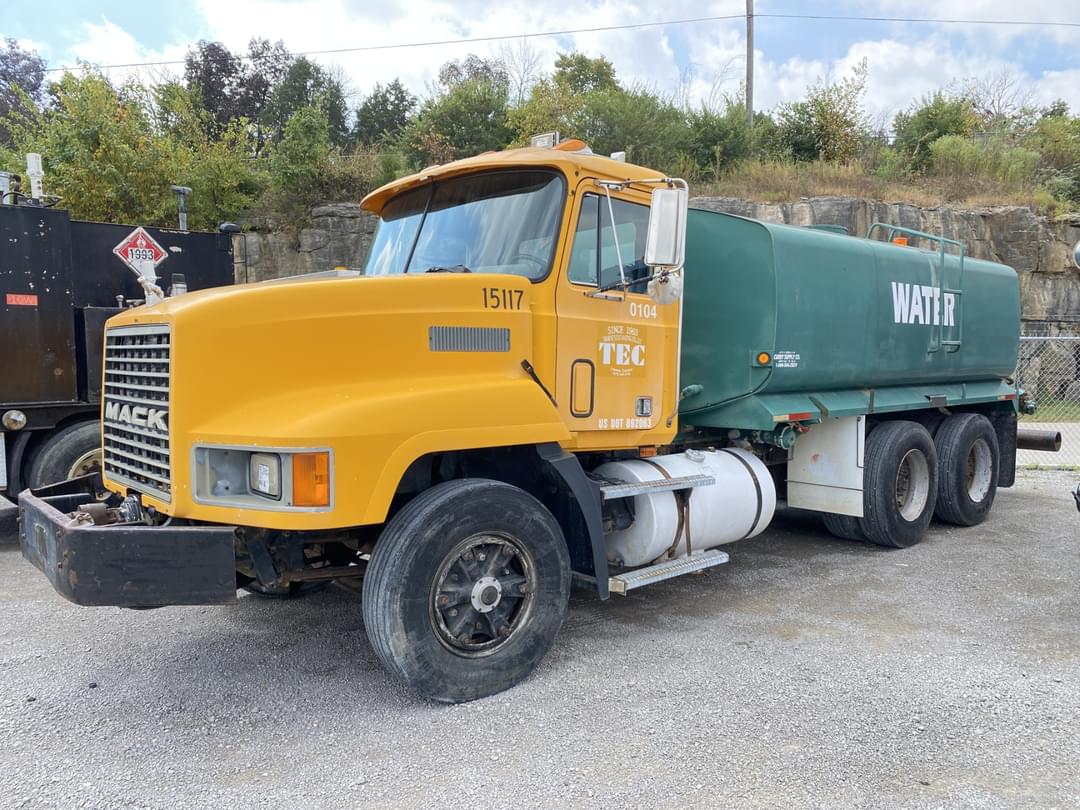 Image of Mack CH613 Primary image