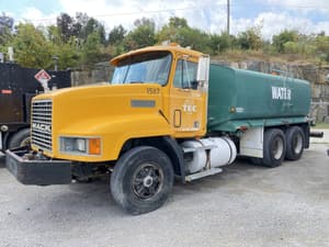 1991 Mack CH613 Image