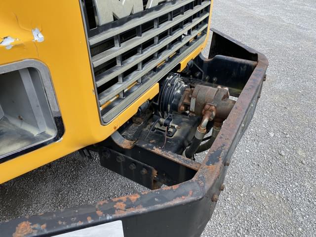 Image of Mack CH613 equipment image 4