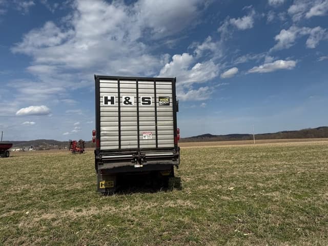 Image of Mack DM690S equipment image 4