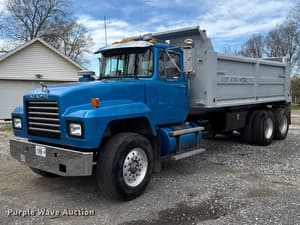 1991 Mack RD Image