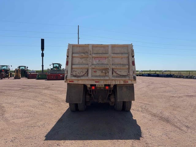 Image of Mack RD600 equipment image 4