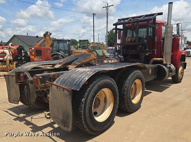 Image of Mack RD688S equipment image 4