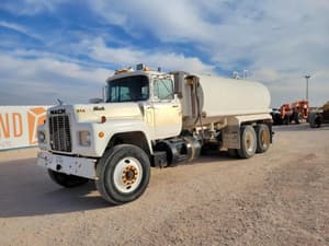 1991 Mack RD690S Image