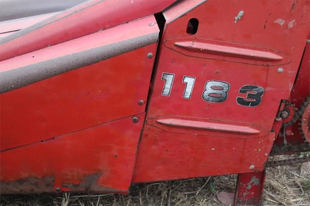 Image of Massey Ferguson 1183 equipment image 1