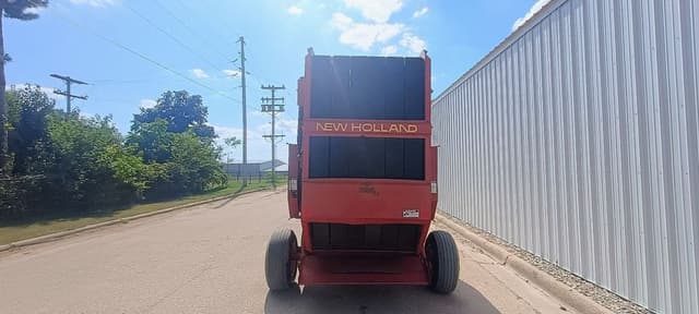 Image of New Holland 650 equipment image 4