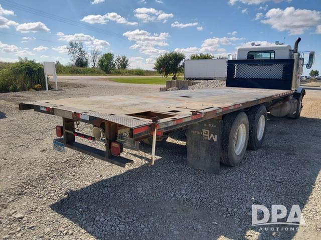 Image of Peterbilt 357 equipment image 4