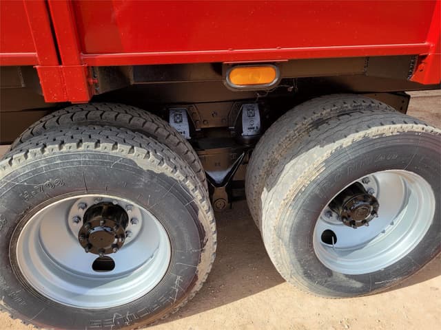 Image of Peterbilt 378 equipment image 4