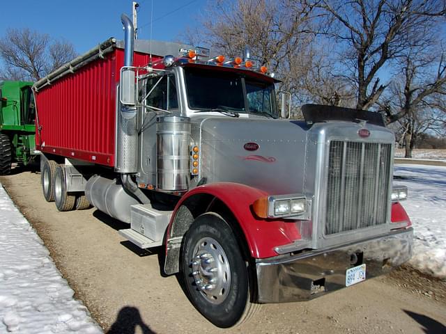 Image of Peterbilt 379 equipment image 3