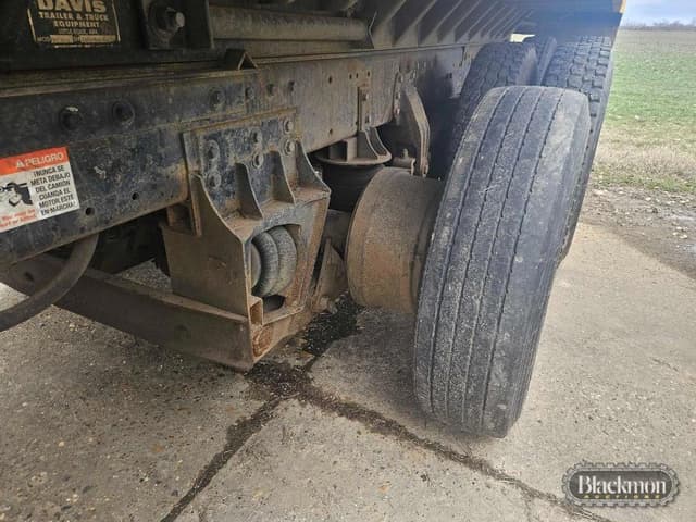 Image of Peterbilt 379 equipment image 3