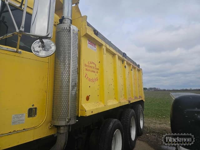 Image of Peterbilt 379 equipment image 1