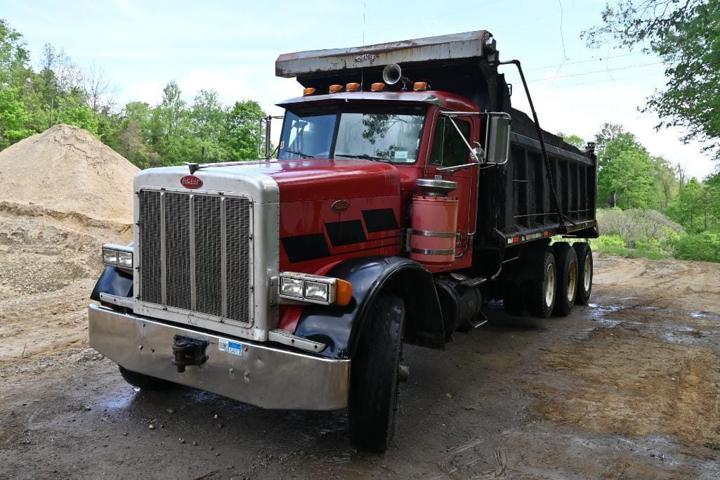 Main image Peterbilt 379