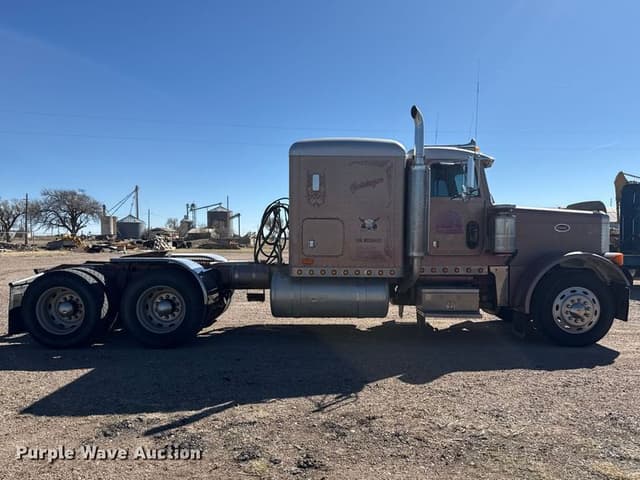 Image of Peterbilt 379 equipment image 3