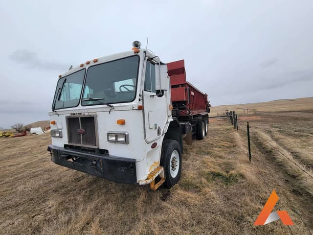 Image of Peterbilt 60 equipment image 1